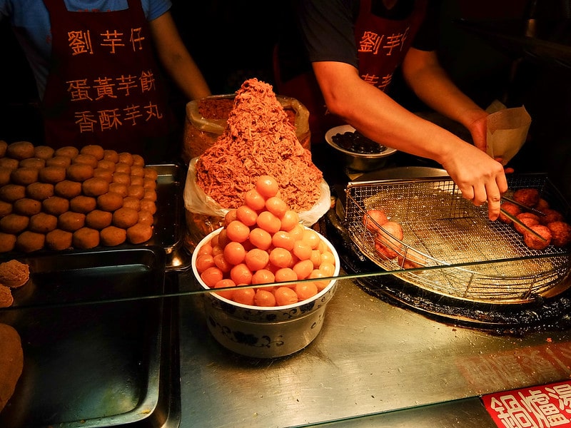 【寧夏夜市最好吃的美食精選懶人包】- 鄉民食堂推薦7間台北寧夏夜市絕對必吃美食！ @鄉民食堂