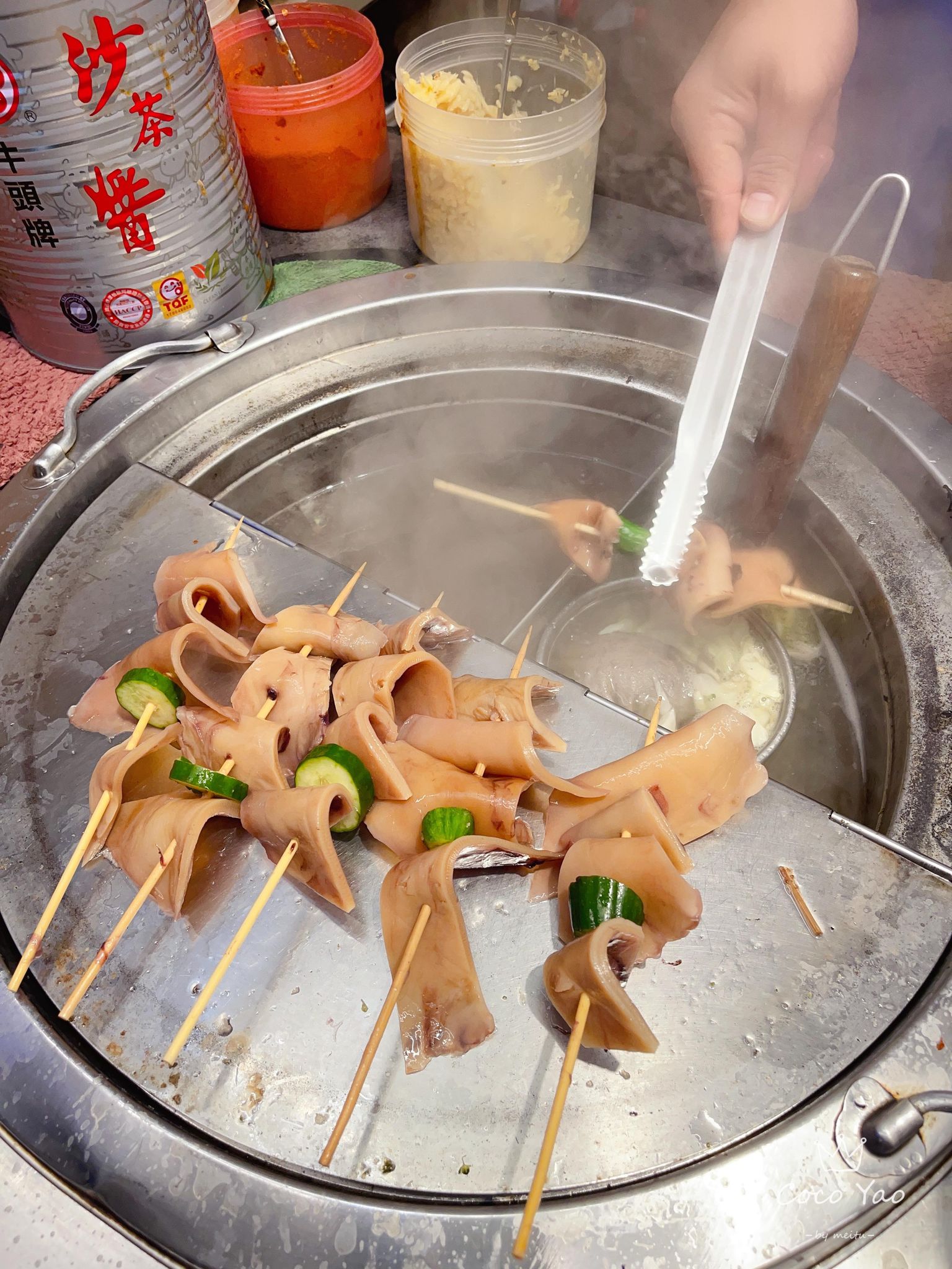 燦哥沙茶魷魚-滷物專門店，宜蘭礁溪美食，讓美食家驚嘆的美味小吃，沙茶魷魚太棒啦