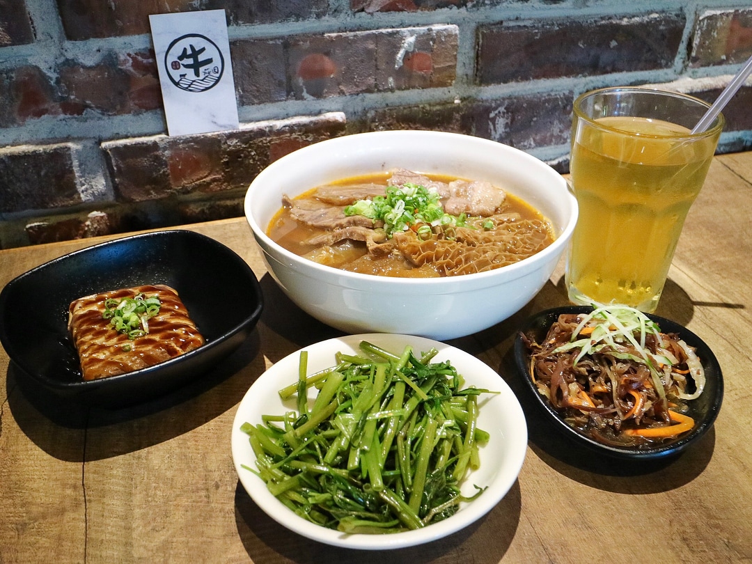 【台北最好吃的牛肉麵精選懶人包】- 鄉民食堂推薦八大台北市美味必吃牛肉麵！ @鄉民食堂