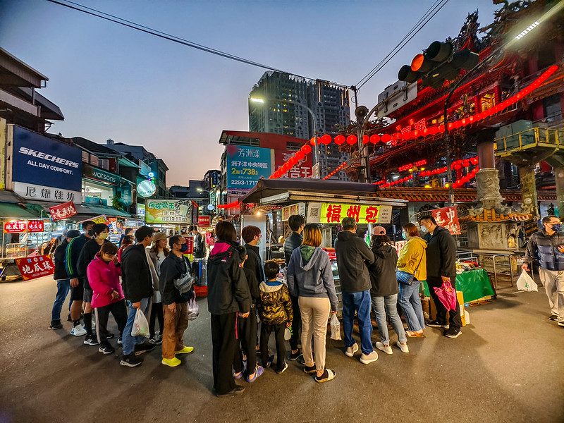 即時熱門文章：福州包，捷運三民高中站美食，蘆洲湧蓮寺夜市超狂排隊店，小巧煎包酥脆可口