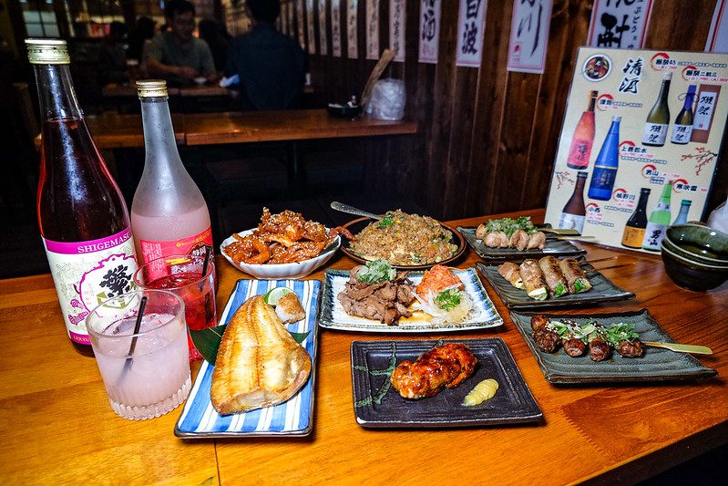 老菘田居酒屋(串燒‧酒場) 南京店，南京三民站美食，靠近捷運站的美味居酒屋，少見的炭火燒烤，下班聚會吃飯好地方， @鄉民食堂