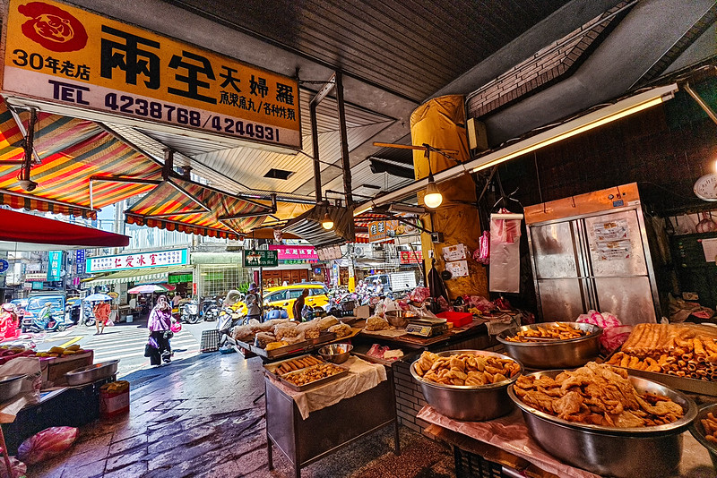 基隆仁愛市場-兩全天婦羅，食尚玩家列出的仁愛市場三大必吃美食，基隆最強天婦羅，但另有真正隱藏版必吃?! @鄉民食堂