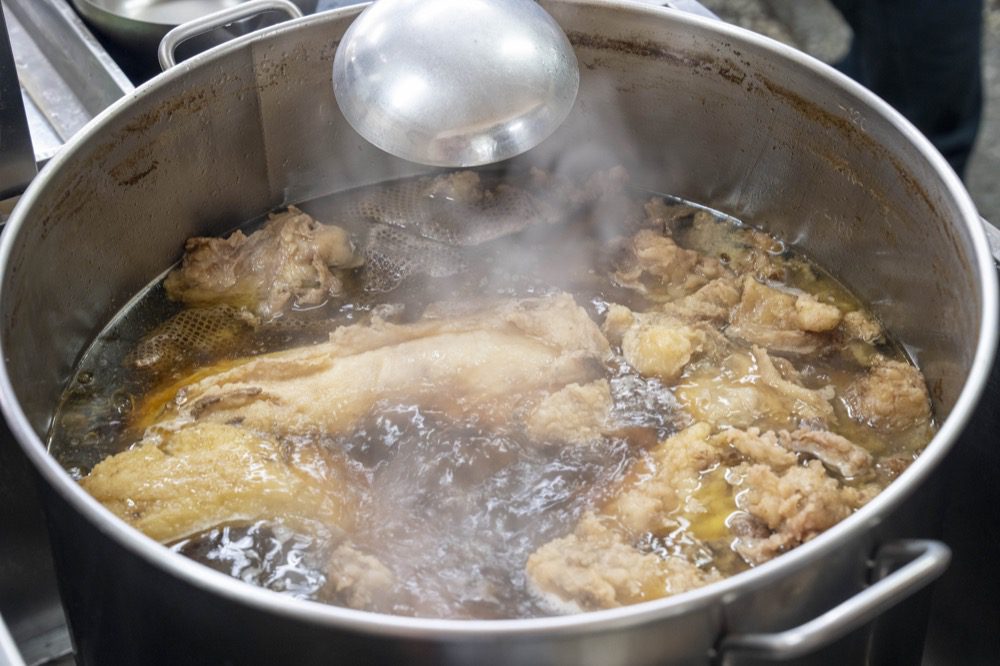 萬林牛肉湯，台南美食，超人氣排隊店的牛肉湯，一定要一大碗才過癮 @鄉民食堂